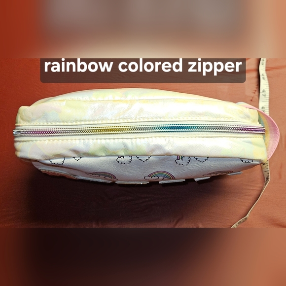 Miss Gwen's OMG Accessories Quilted Stuff Pouch "Dream" Lk New approx 9"×9"×3" - Picture 6 of 8